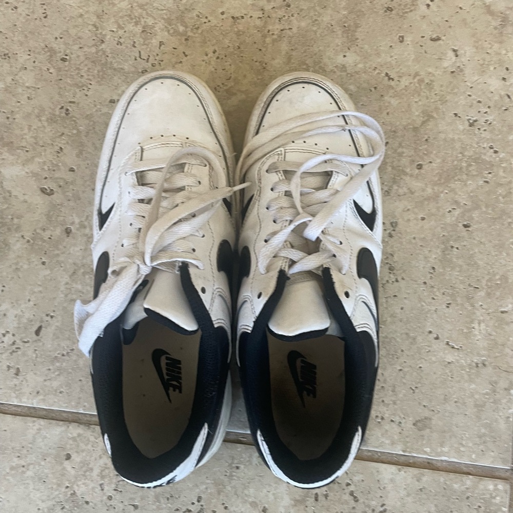 Nike Womens Classic Black and White Sneakers